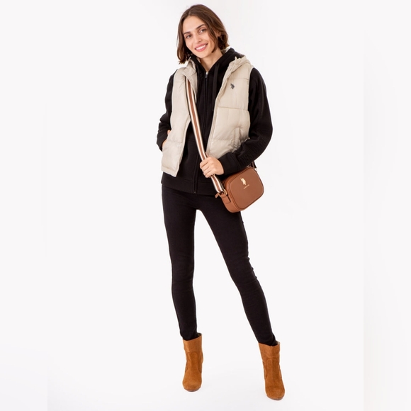 CLASSIC ZIP CROSSBODY BAG - Picture 3 of 8